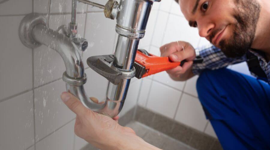 Professional expert plumbing services in Commiskey, IN